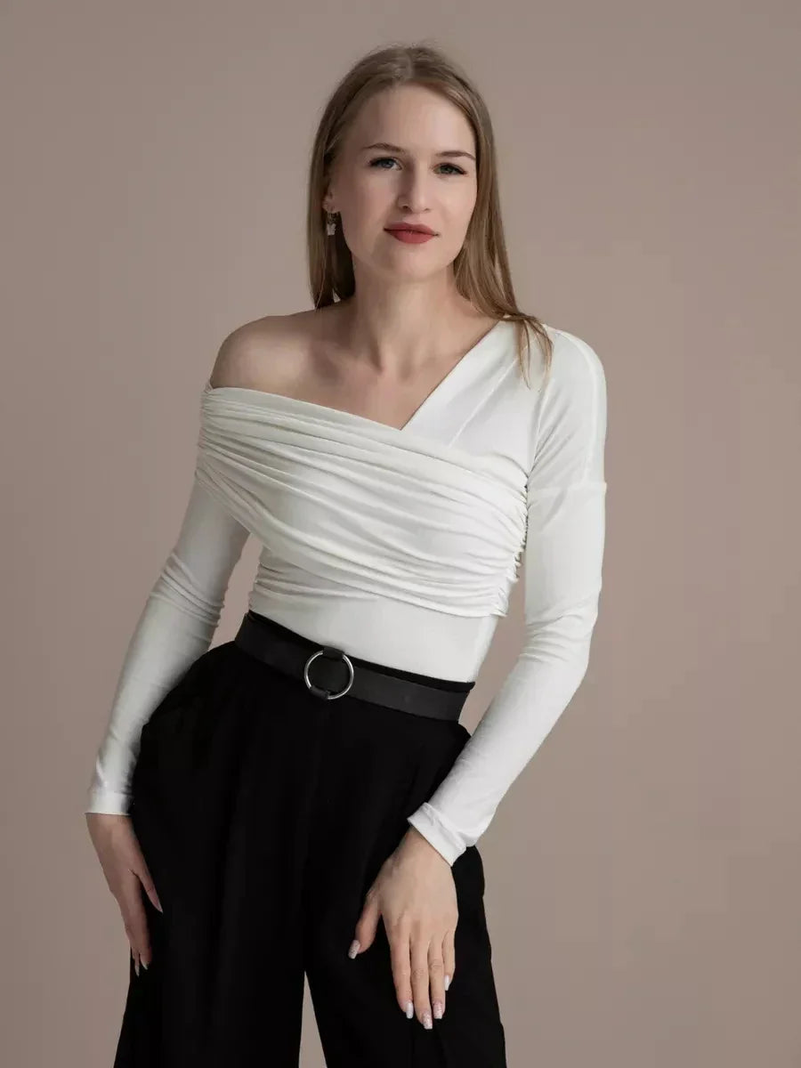 Top Clara Monroe cu un umăr
