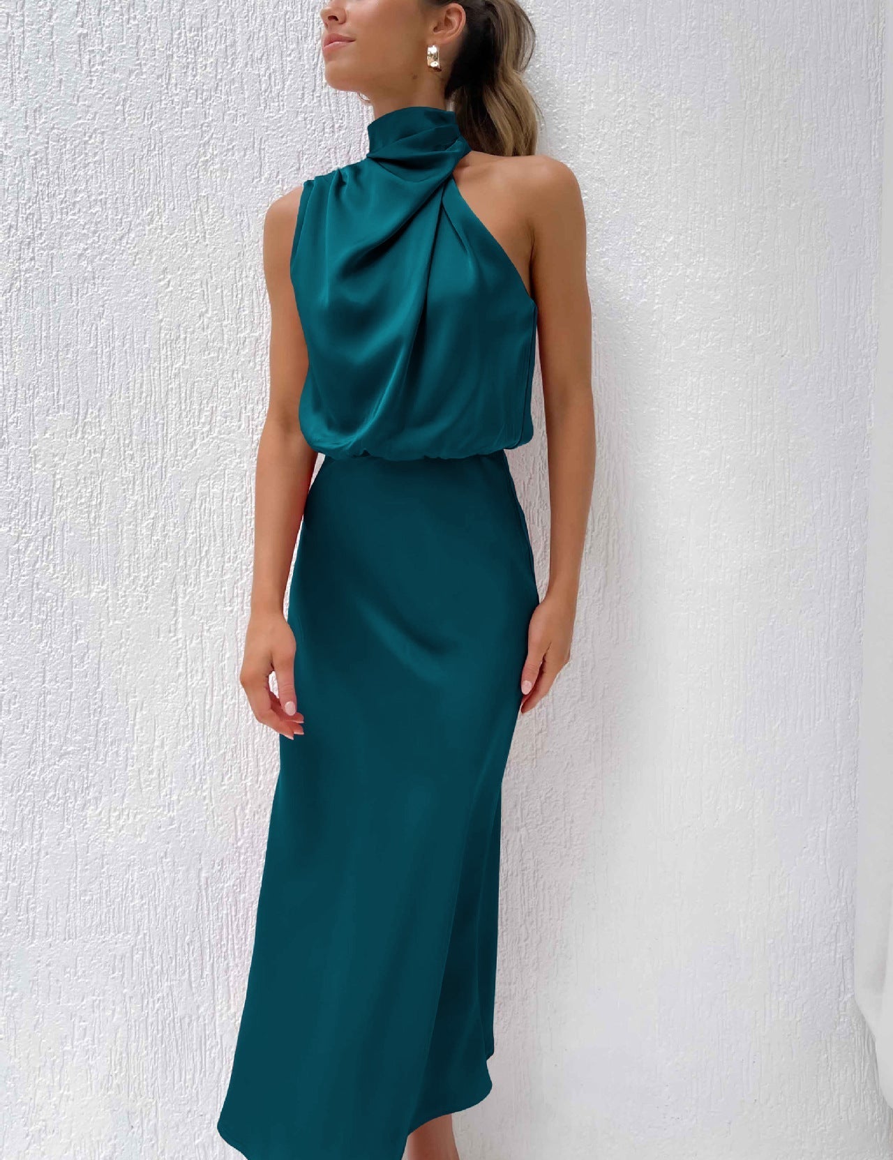Tyra | Rochie elegantă de seară cu decolteu halter
