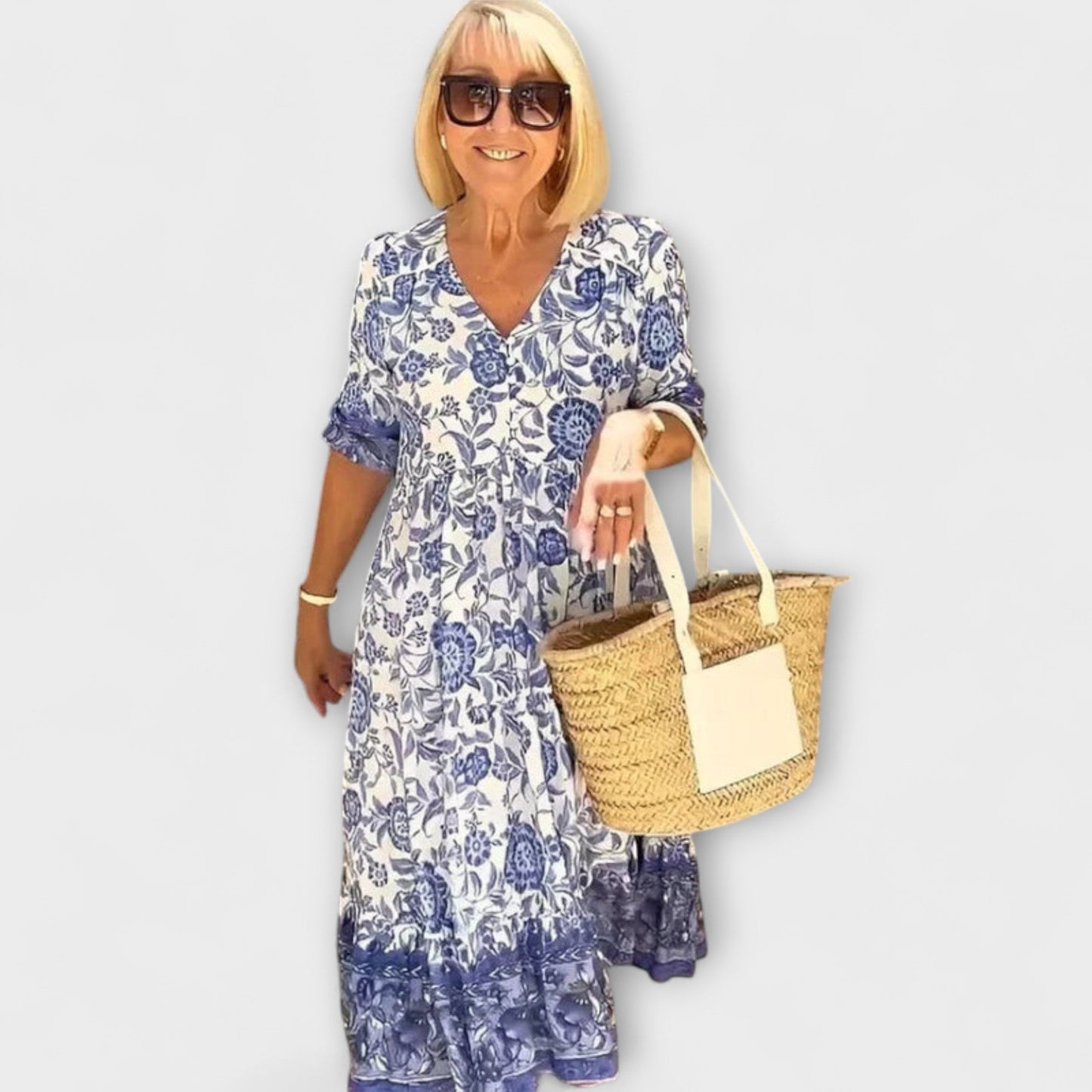 Rochie florală elegantă cu un design aerisit