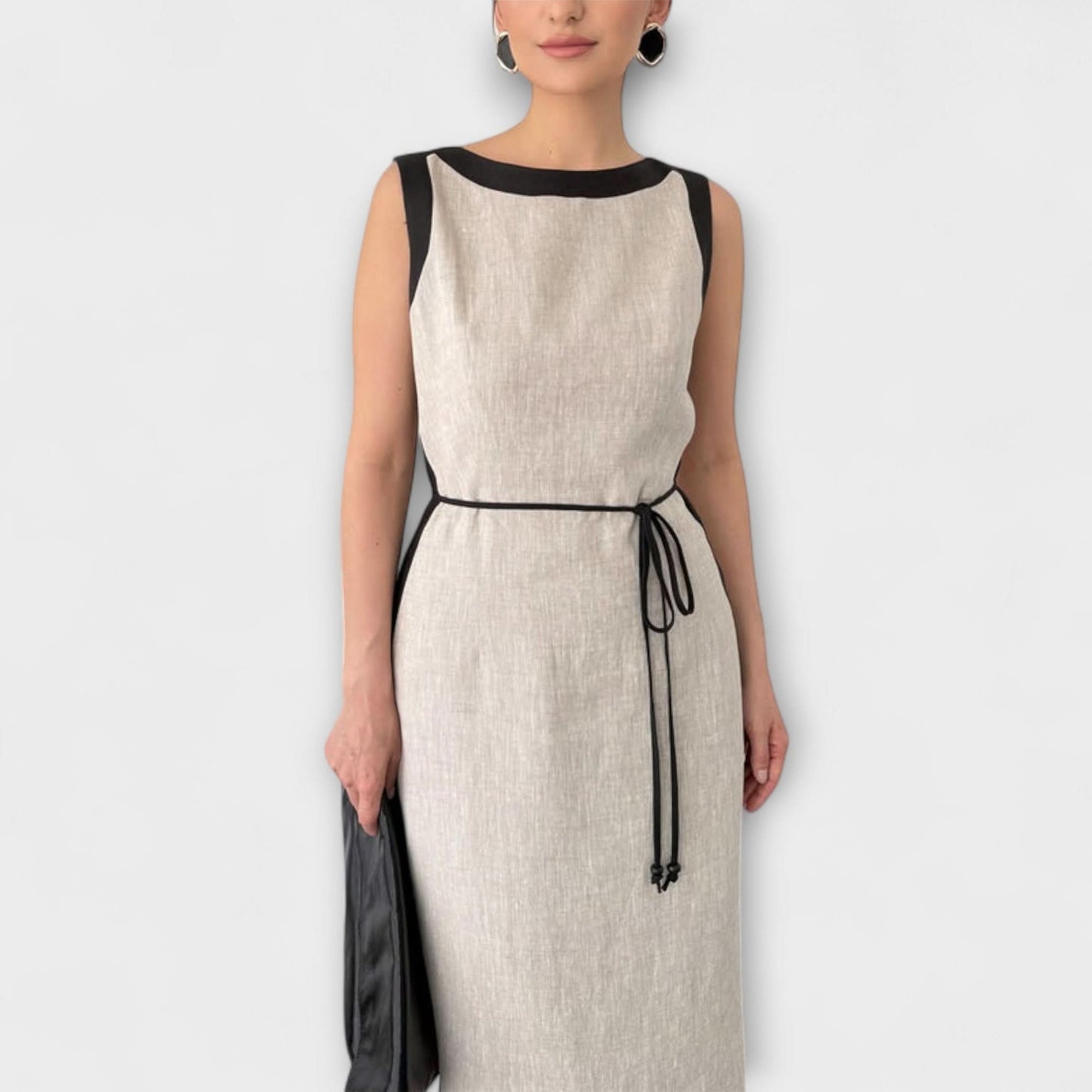 Rochie elegantă fără mâneci