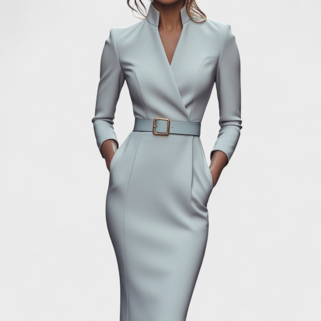 Rochie elegantă neagră cu curea și guler