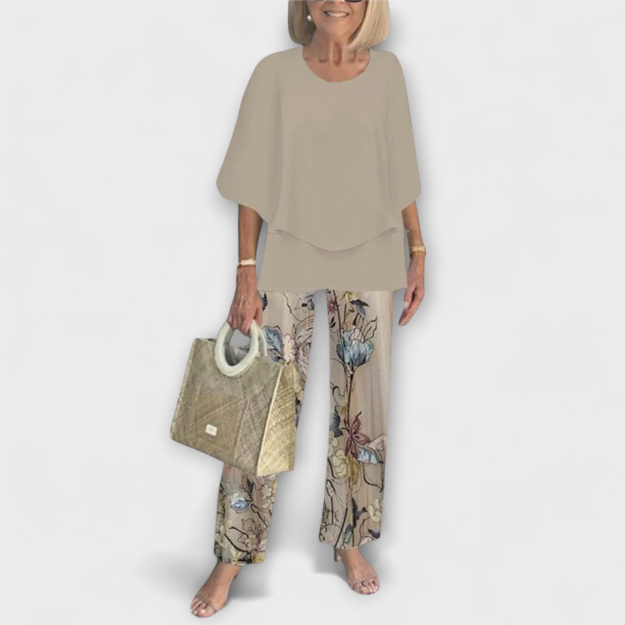 Set modern cu bluză confortabilă și pantaloni