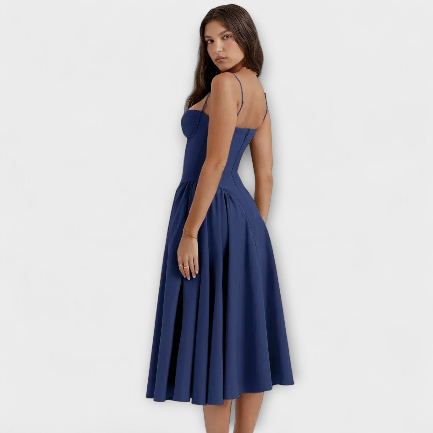 Rochie elegantă fără mâneci, cu corset