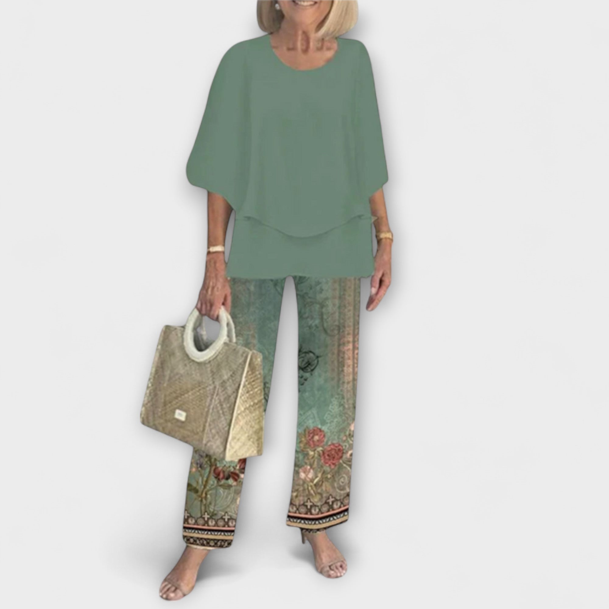 Set modern cu bluză confortabilă și pantaloni
