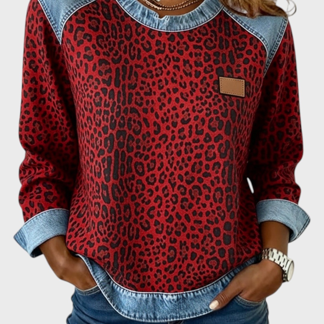 Top cu model leopard și margini din denim