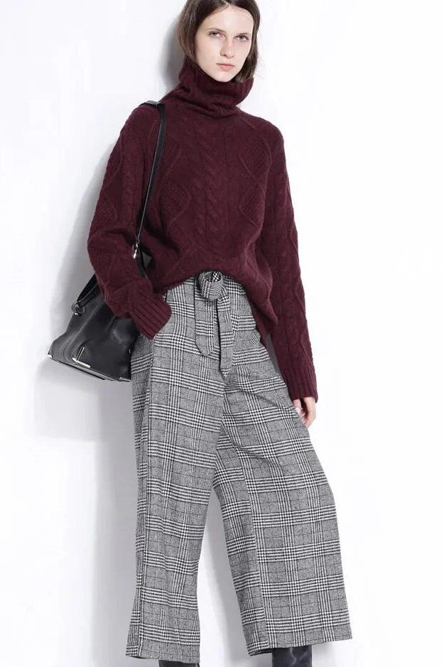 Culoare Turtleneck Kamensky