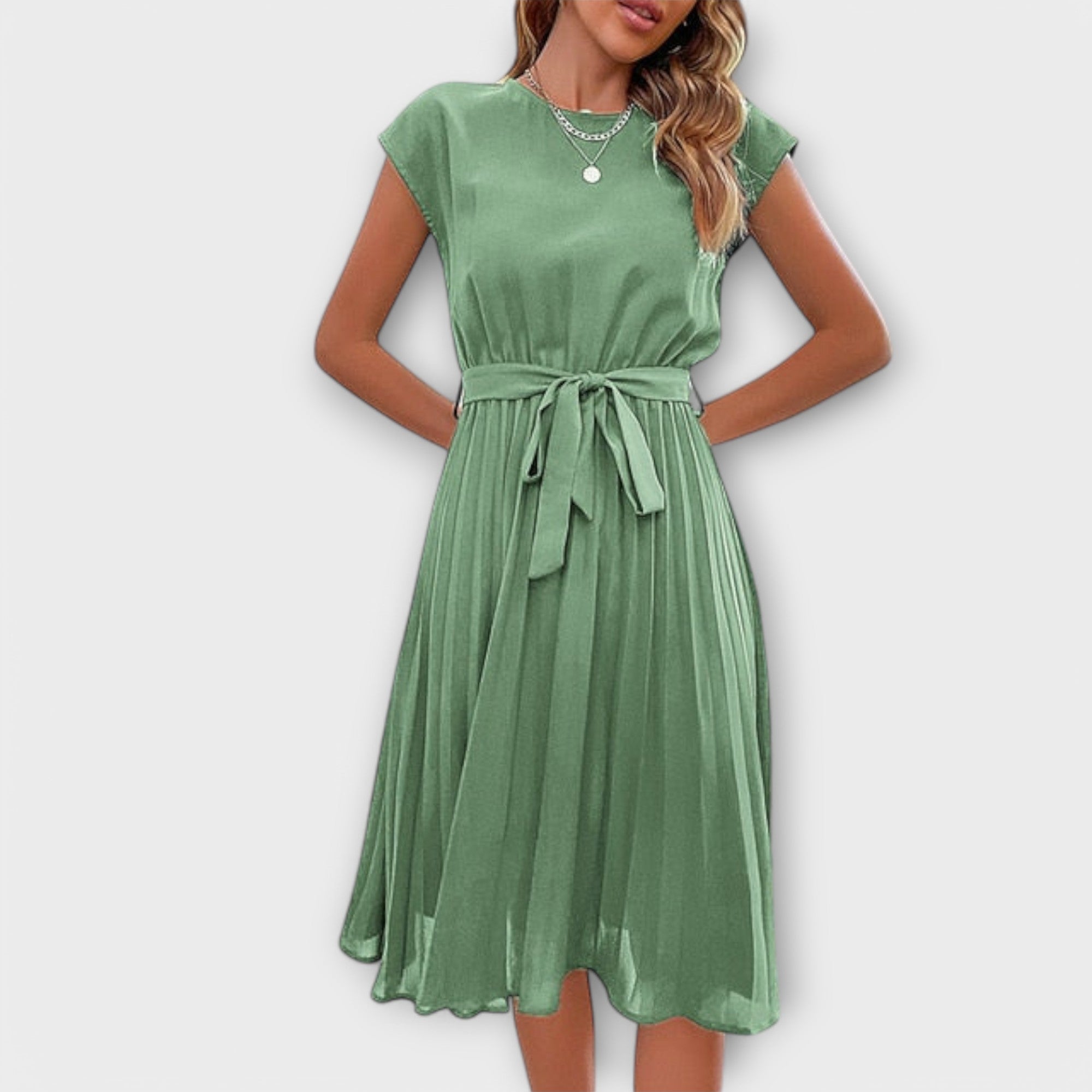 Rochie midi lejeră, plisată, cu mânecă scurtă