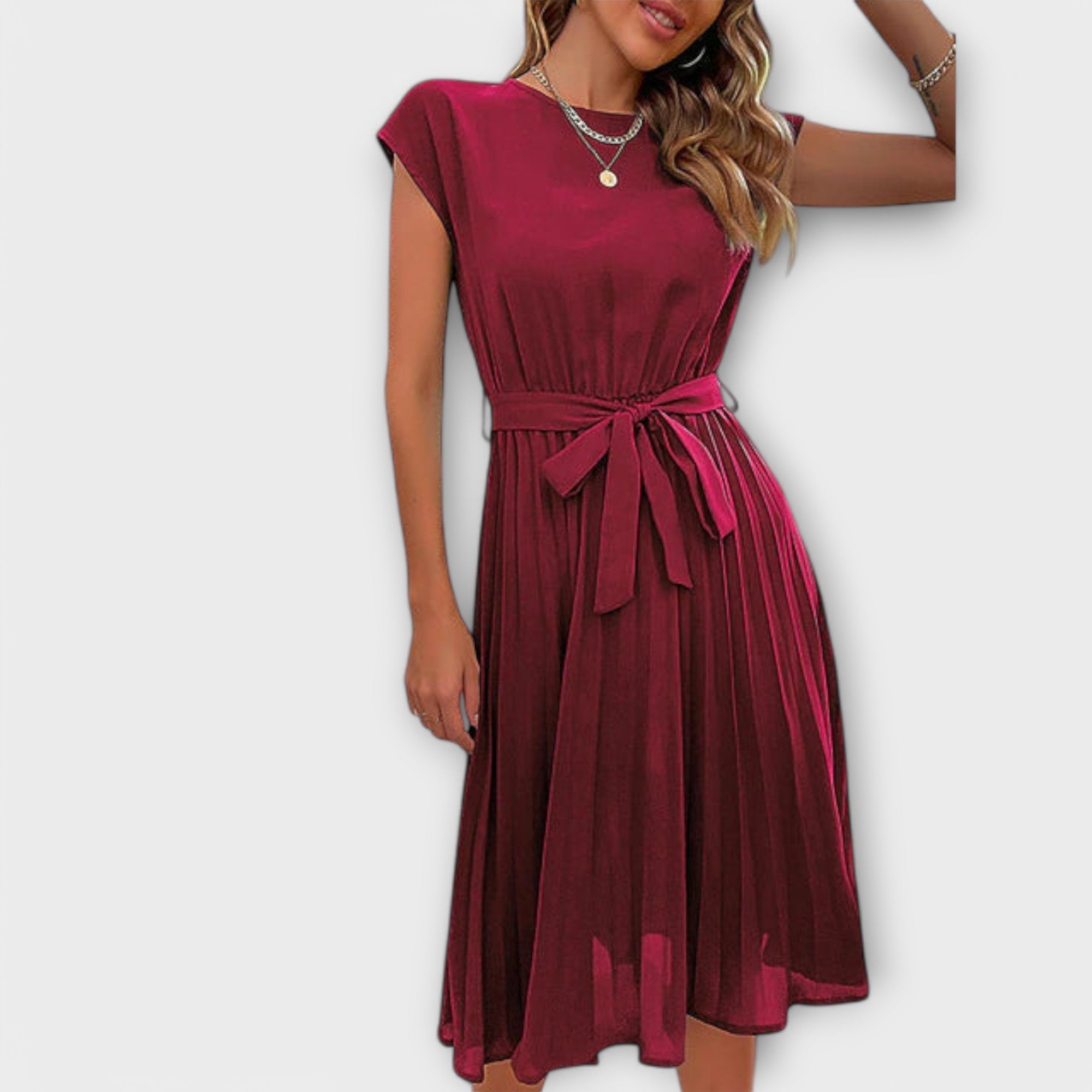 Rochie midi lejeră, plisată, cu mânecă scurtă