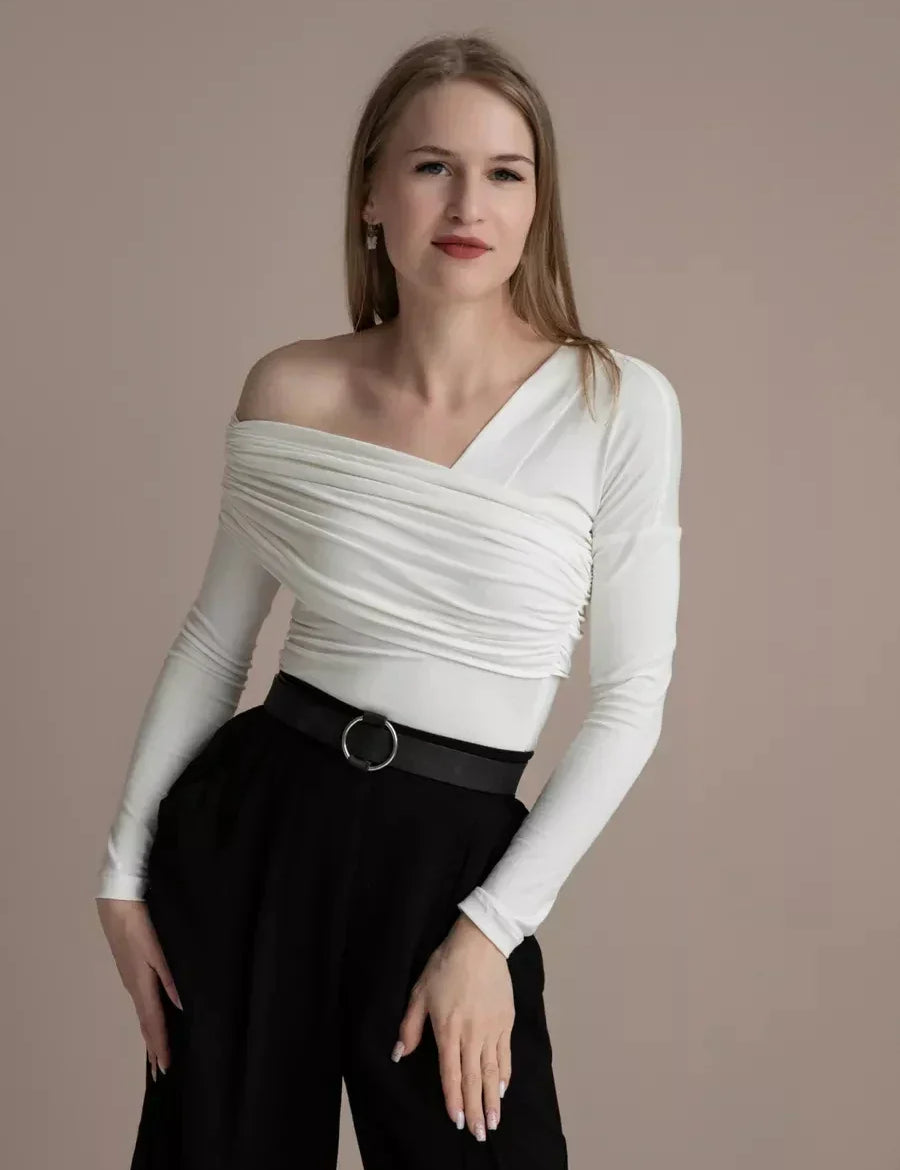 Top Clara Monroe cu un umăr