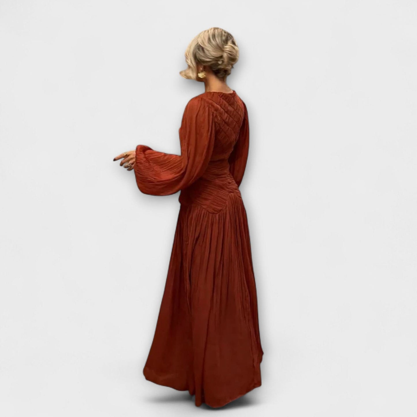 Rochie elegantă plisată cu mânecă lungă