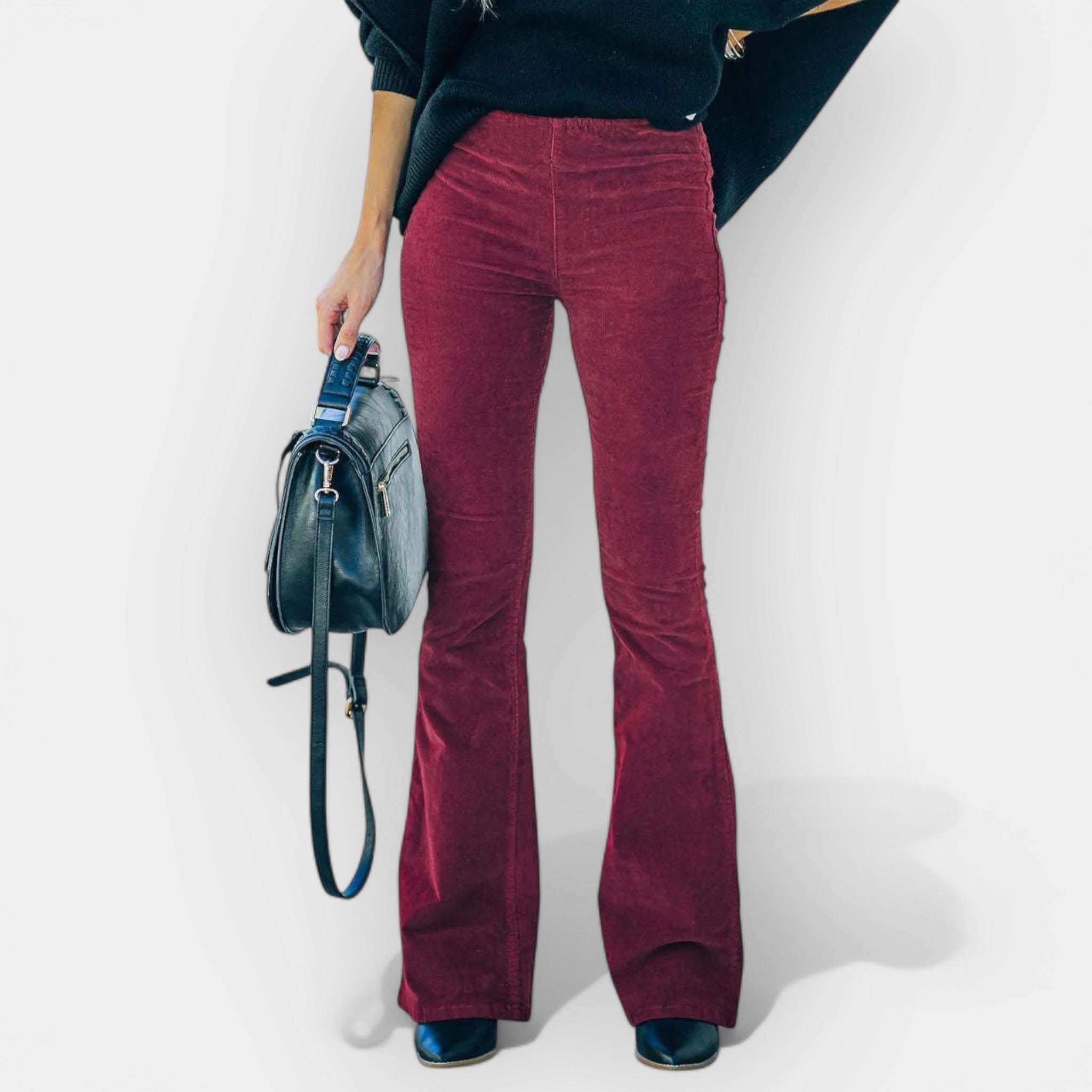 Pantaloni lungi cu pantaloni evazați