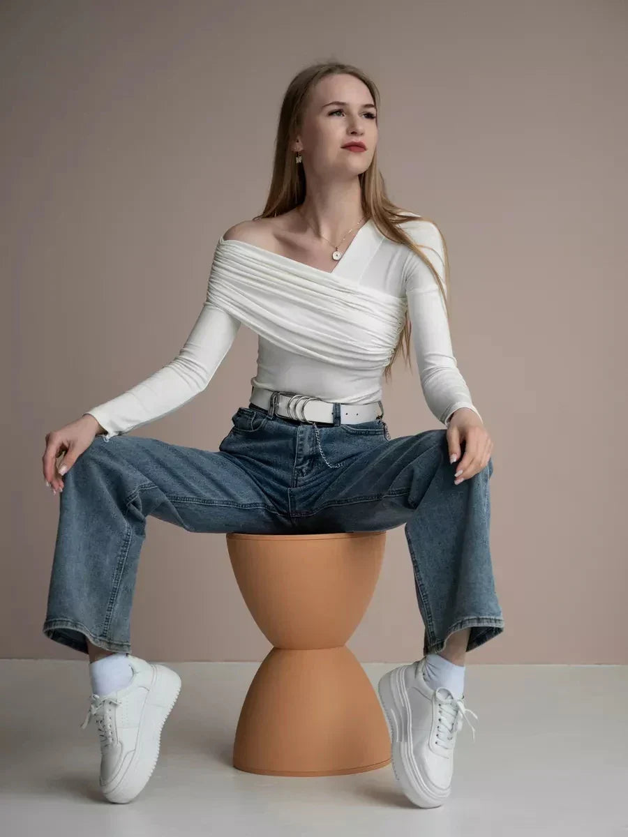 Top Clara Monroe cu un umăr