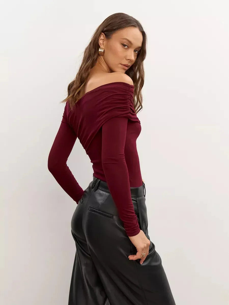 Top Clara Monroe cu un umăr