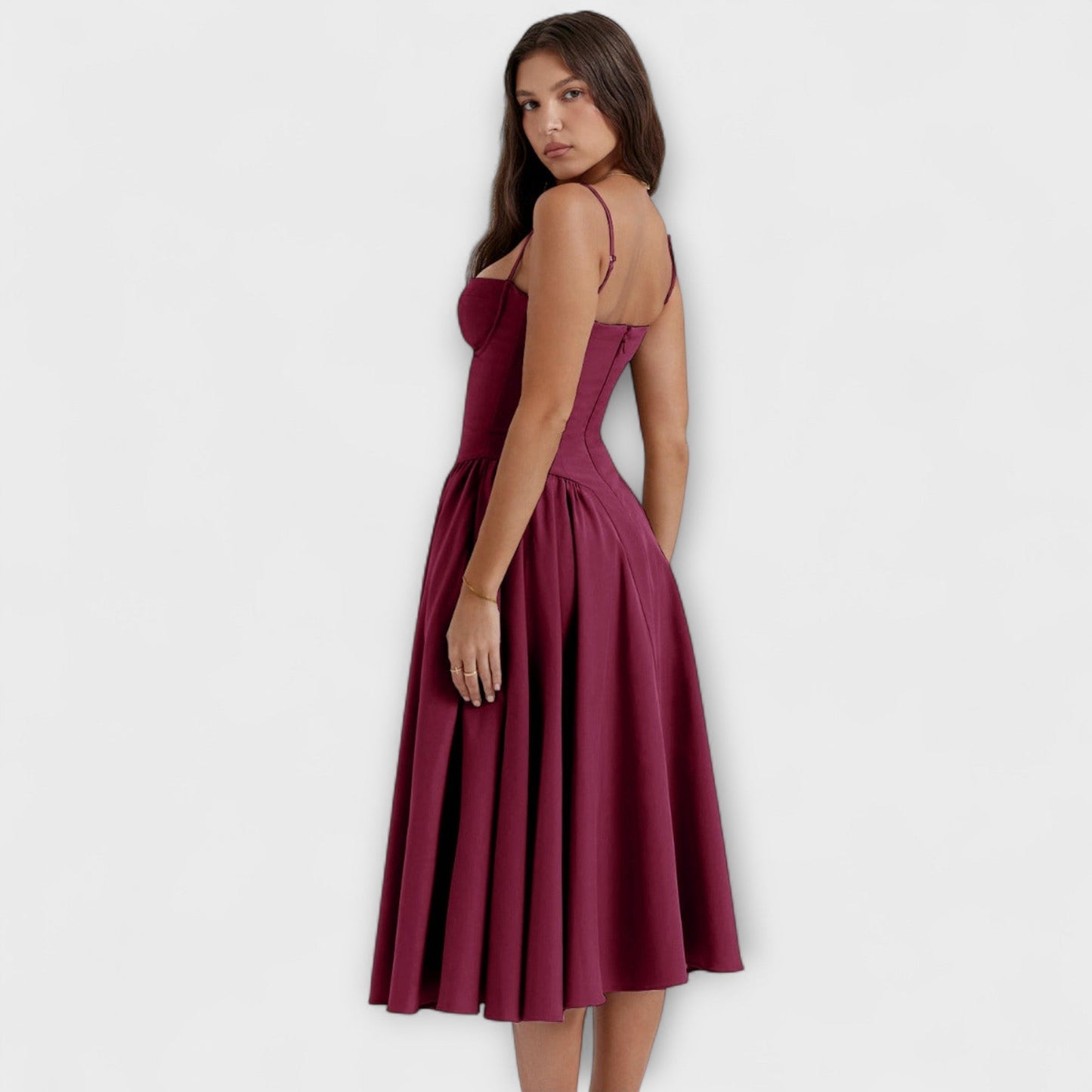 Rochie elegantă fără mâneci, cu corset