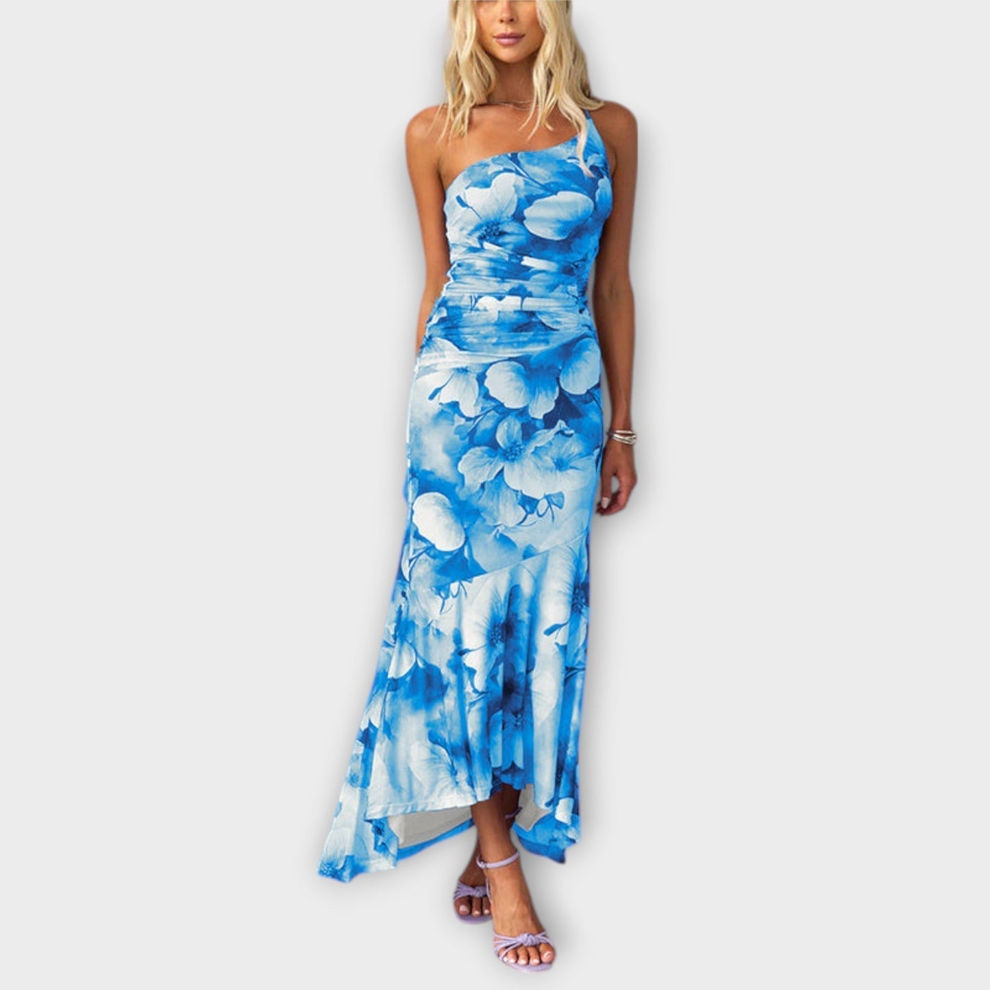 Rochie maxi cu drapaj asimetric